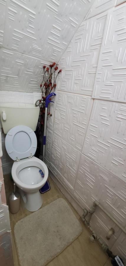 2 Bedroom House In Downtown With Garden Next To The Beach,sea Garden 5 Min By Walk Villa *