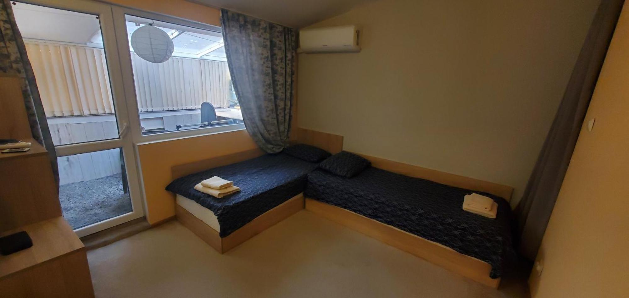2 Bedroom House In Downtown With Garden Next To The Beach,sea Garden 5 Min By Walk *