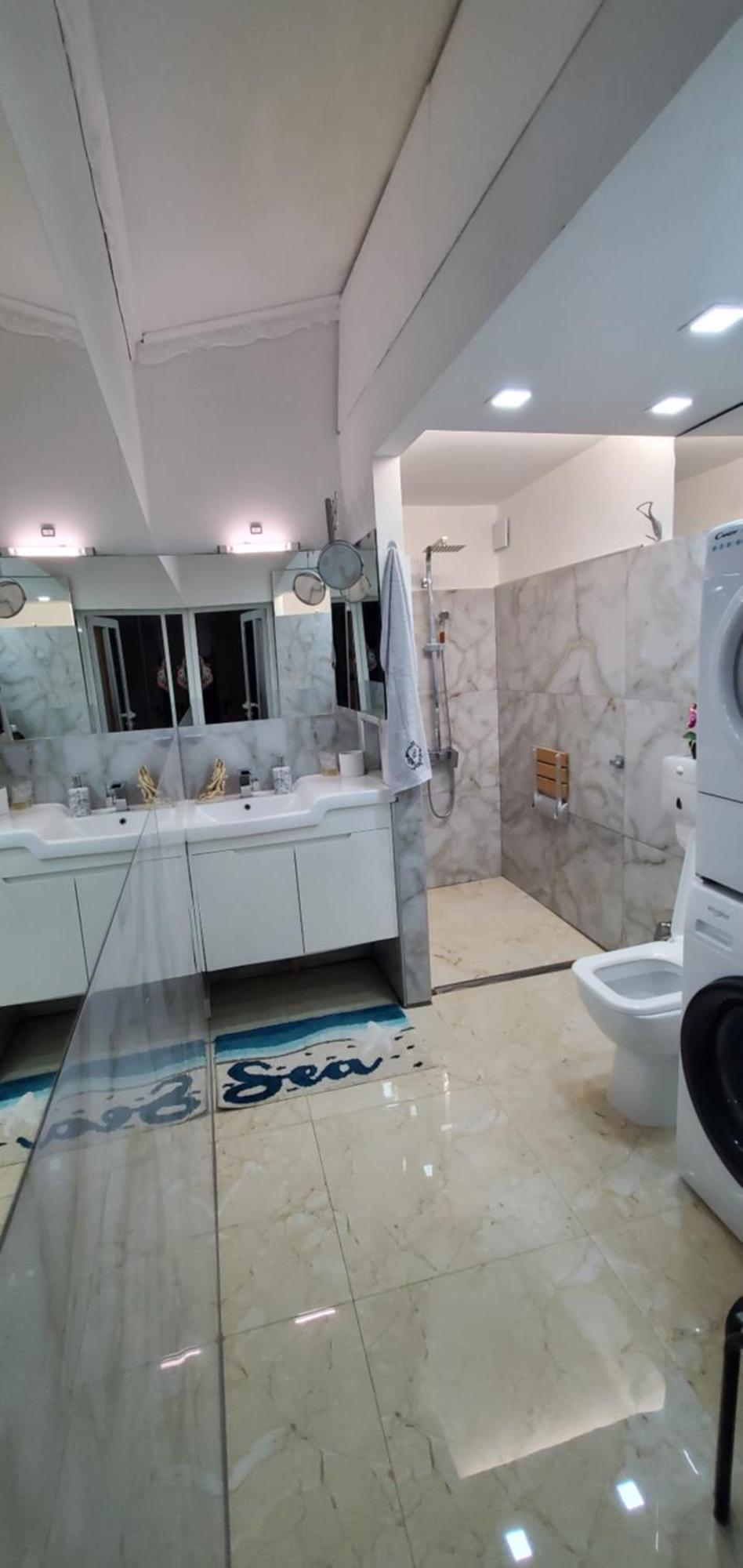 2 Bedroom House In Downtown With Garden Next To The Beach,sea Garden 5 Min By Walk Villa *