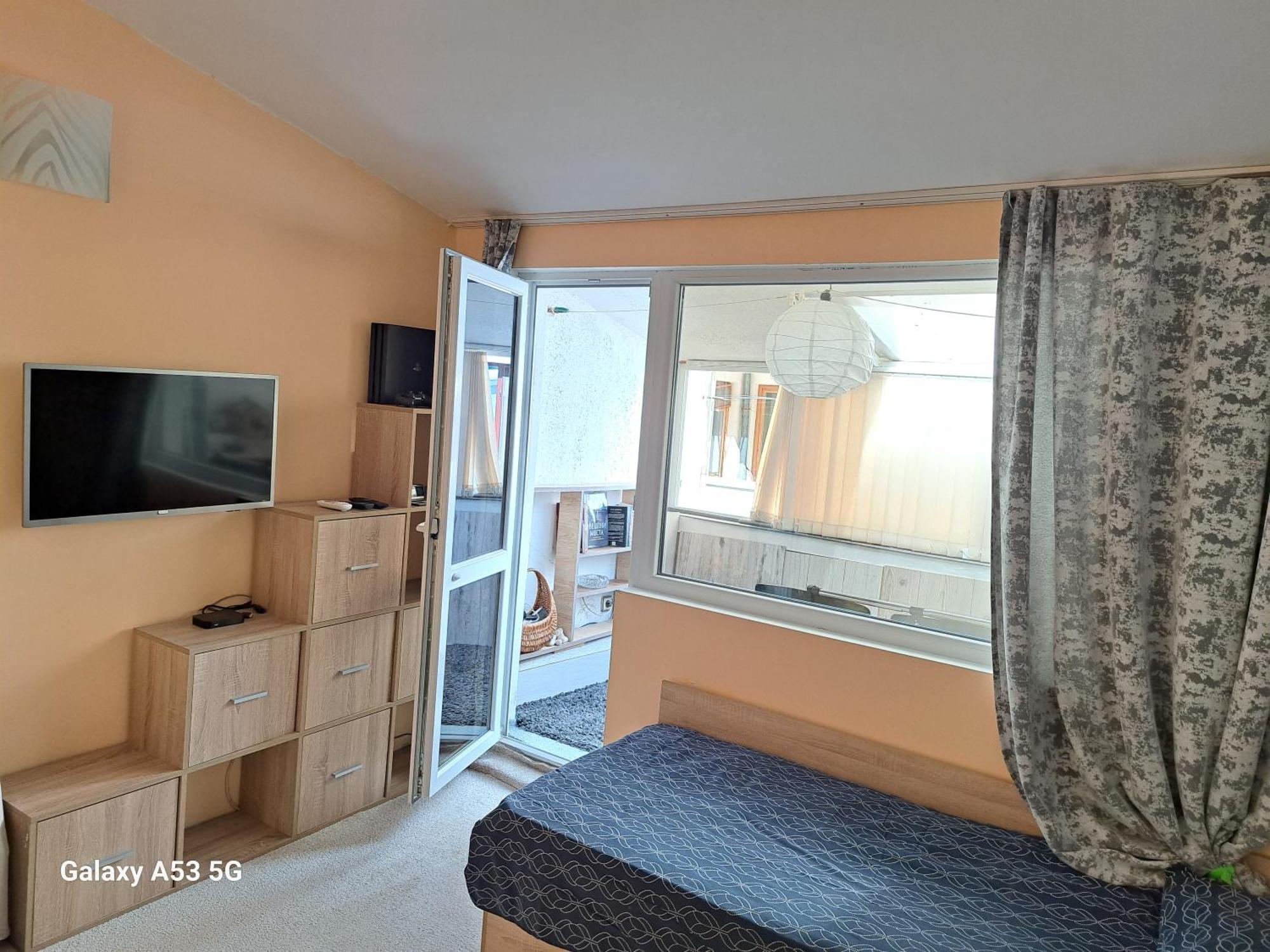 2 Bedroom House In Downtown With Garden Next To The Beach,sea Garden 5 Min By Walk